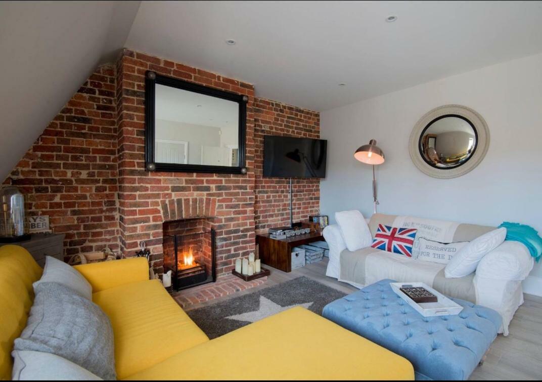 The Loft Midhurst Exterior photo